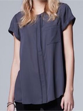 Vera Wang Relaxed Fit Short Sleeve Pocket Blouse Lightweight Minimalist Top